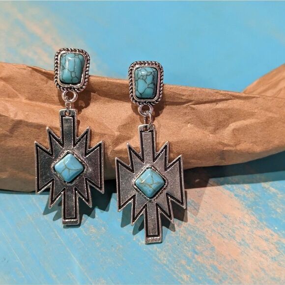  Western turquoise colored earrings - Picture 2 of 2